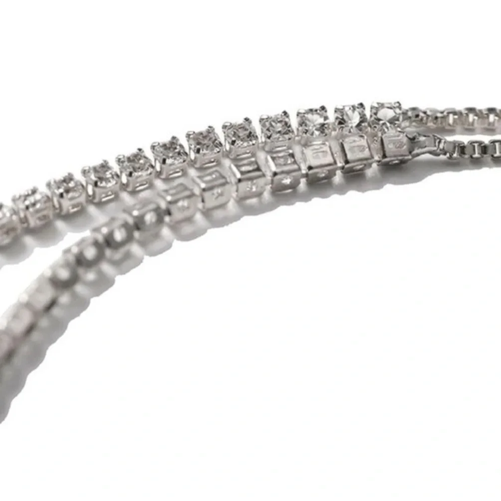 3/$30 🤍 Rhinestone Bracelet